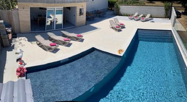 Croliday Apartment With Pool Nin Vrsi Extérieur photo