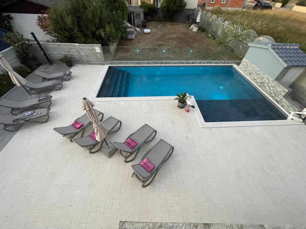 Croliday Apartment With Pool Nin Vrsi Extérieur photo