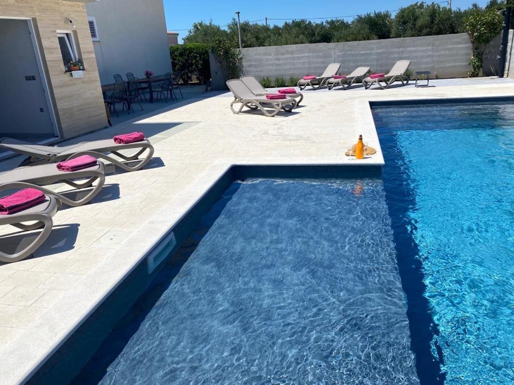 Croliday Apartment With Pool Nin Vrsi Extérieur photo
